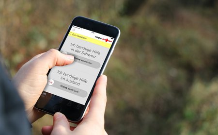 Aus dem Rettungsalltag nicht mehr wegzudenken: die Rega-App für die direkte Alarmierung im Notfall.