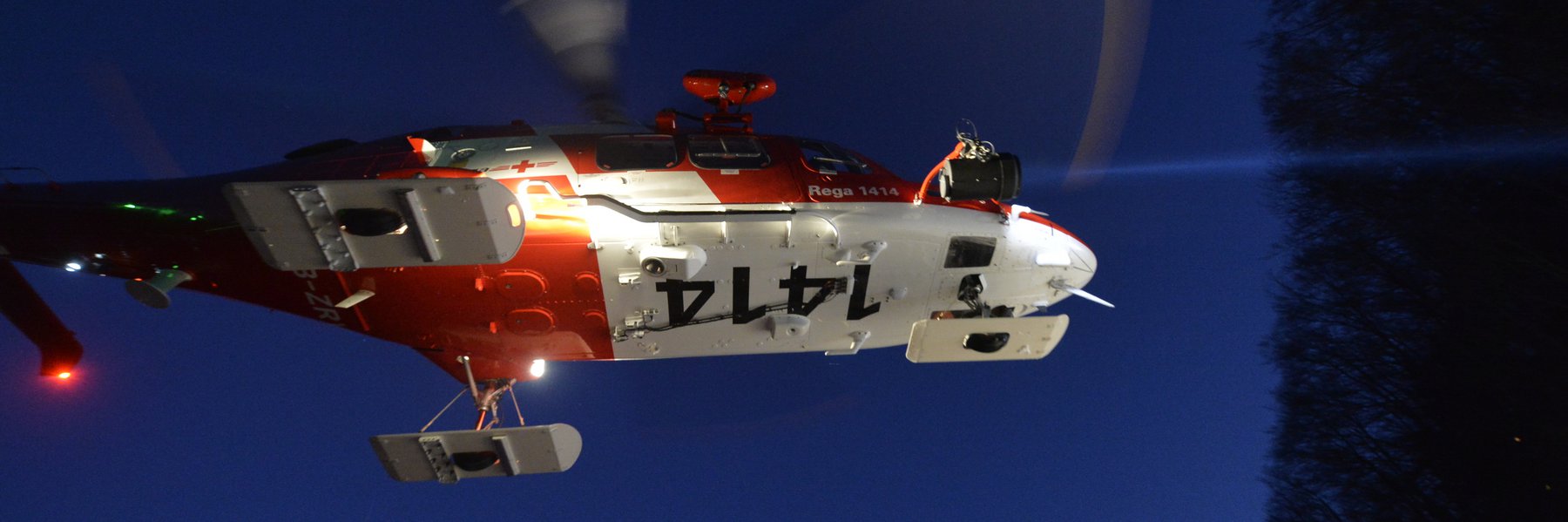 L'intervento è stato impegnativo a causa del forte vento e del buio.