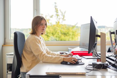 Kauffrau bei der Arbeit