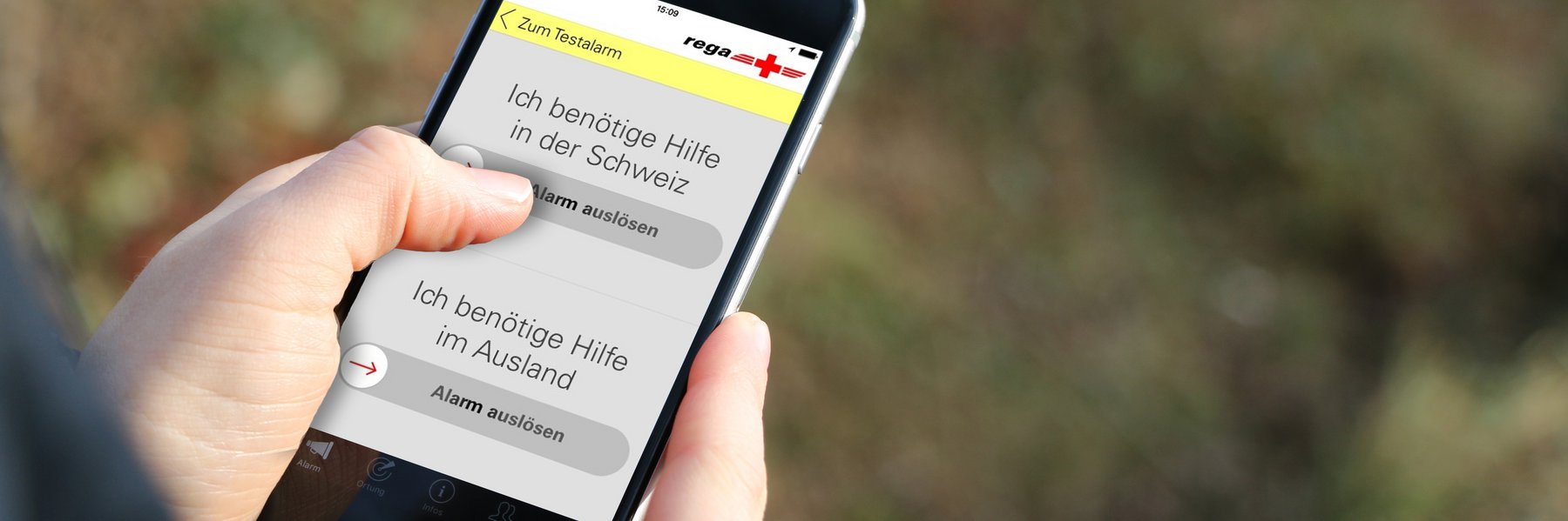 Aus dem Rettungsalltag nicht mehr wegzudenken: die Rega-App für die direkte Alarmierung im Notfall.