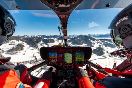 Download photo rescue helicopter Airbus Helicopters H145 cockpit