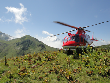 AgustaWestland Da Vinci se trouve dans une prairie