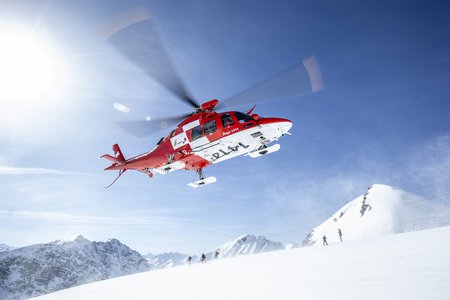 Zum Downloadformular für das Bild Rettungshelikopter AgustaWestland DaVinci im Winter