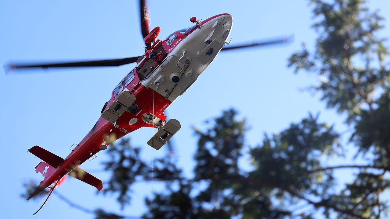 Everyday life at Rega: rescue mission exercise with Rega 8 | Swiss Air ...