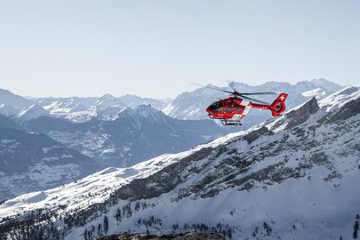 Rega 18 vole dans les Alpes