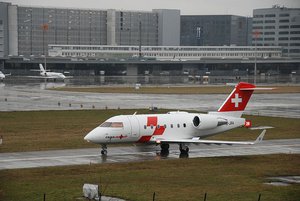  Il Challenger CL-604 riverniciato di fresco in arrivo al Rega Centro