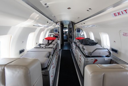 Zum Downloadformular für das Bild Ambulanzjet Bombardier Challenger 650 Kabine