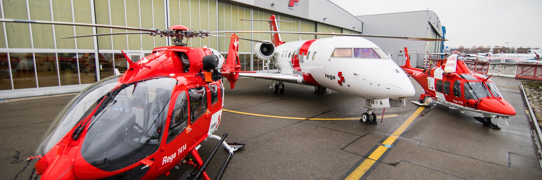 Flotte vor Rega-Center-Hangar