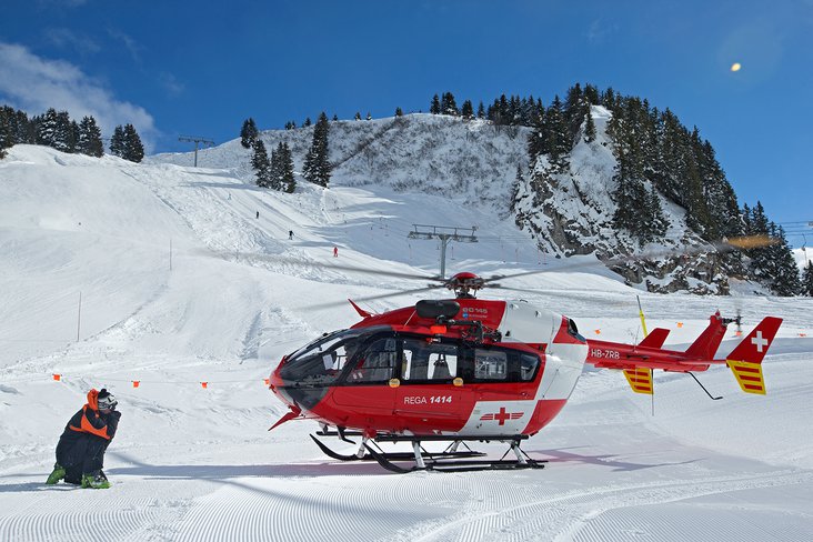 Helikopter auf der Skipiste