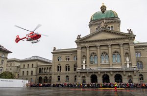  The new H145 landing in the middle of the Bundesplatz